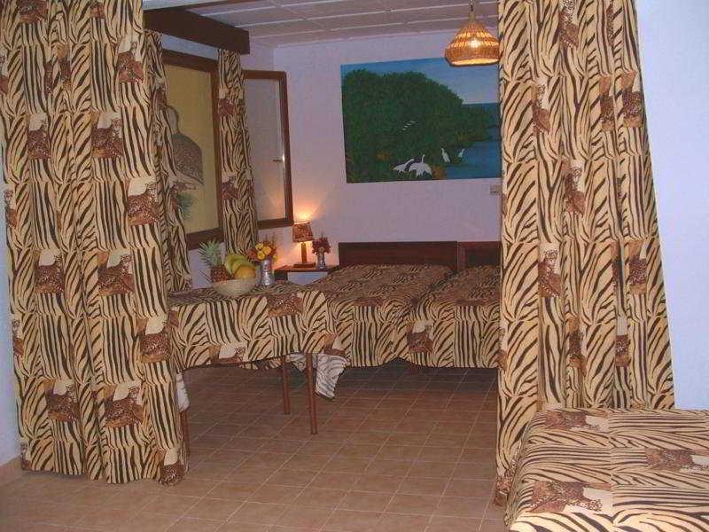 Отель Domaine De Nianing Экстерьер фото
